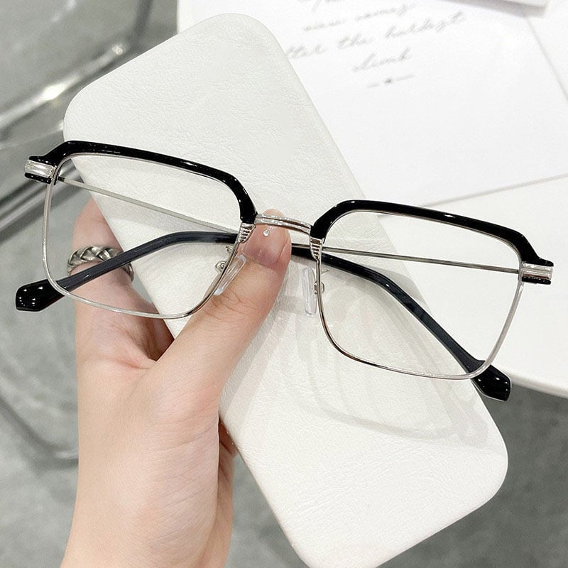đ⨠Auto-Adjusting HD Reading Glasses